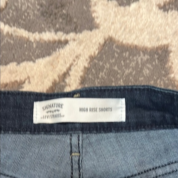 Signature by Levi Strauss Blue Jean Shorts High-Waisted Frayed Hem size 14 - Picture 2 of 5